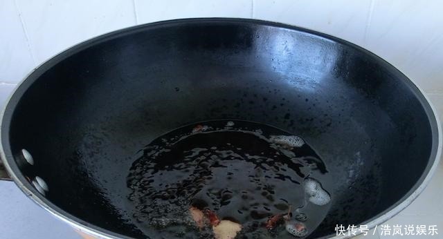 入味|炖牛肉要软烂入味,可别只焯水,这“2料”不可少,不塞牙还特香