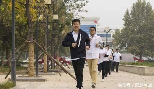 中老年人|那些每天都有1万步2万步的人,最后怎么样了?或许会有这些结果