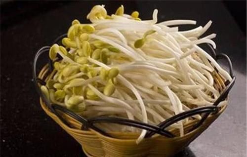  子宫|冬天到了，适合女性常吃3种食物，促进血液循环，滋养子宫
