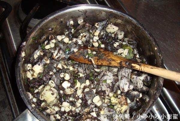 这些玉米长满了“灰色脓包”,但农夫看到却开心不已纷纷抢着要