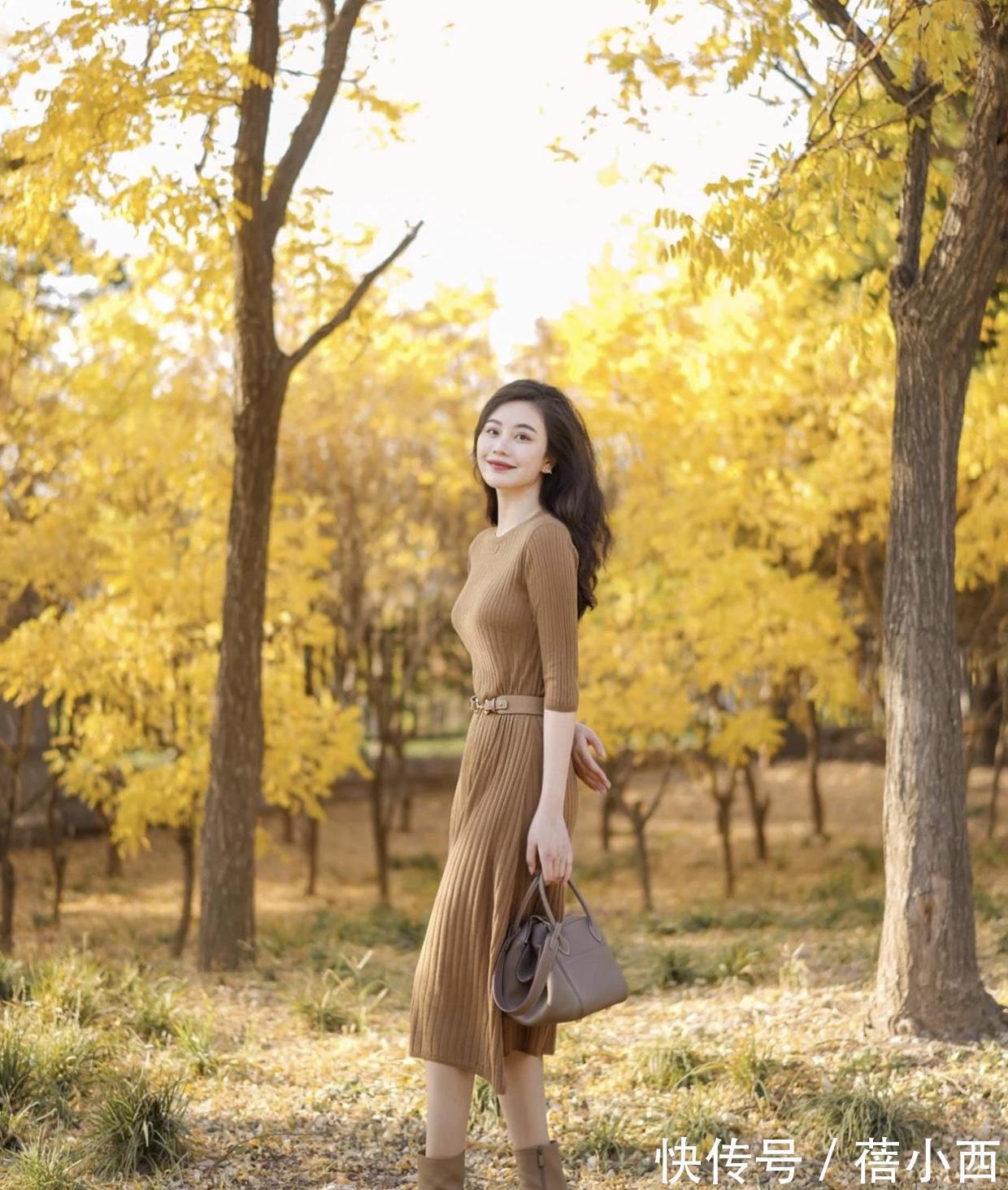 针织连衣裙|30岁的女人冬天怎样穿才优雅?首选“针织连衣裙”,高级感满满