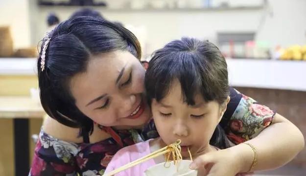 鸡内金|医生呼吁停止食用,比地沟油还伤脾胃,提醒家长:尽早撤下桌
