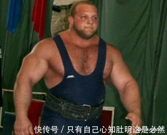 训练|为什么很多肌肉男看不到腹肌健身老鸟一说,全明白了