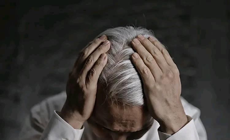  养足|治白发最好用的方子，仅2味药补足肾气、养足气血！头发乌黑靓丽