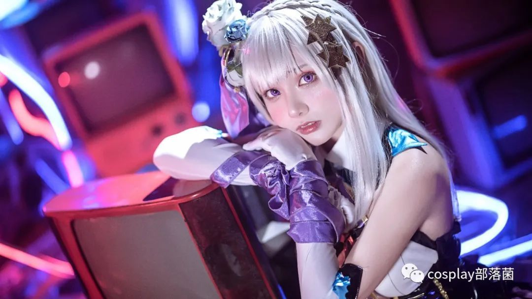 cos:爱蜜莉雅打歌服cos正片@姜生花