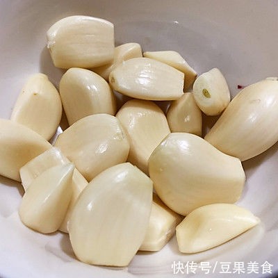 金蒜牛肉粒比补药营养，却不要钱