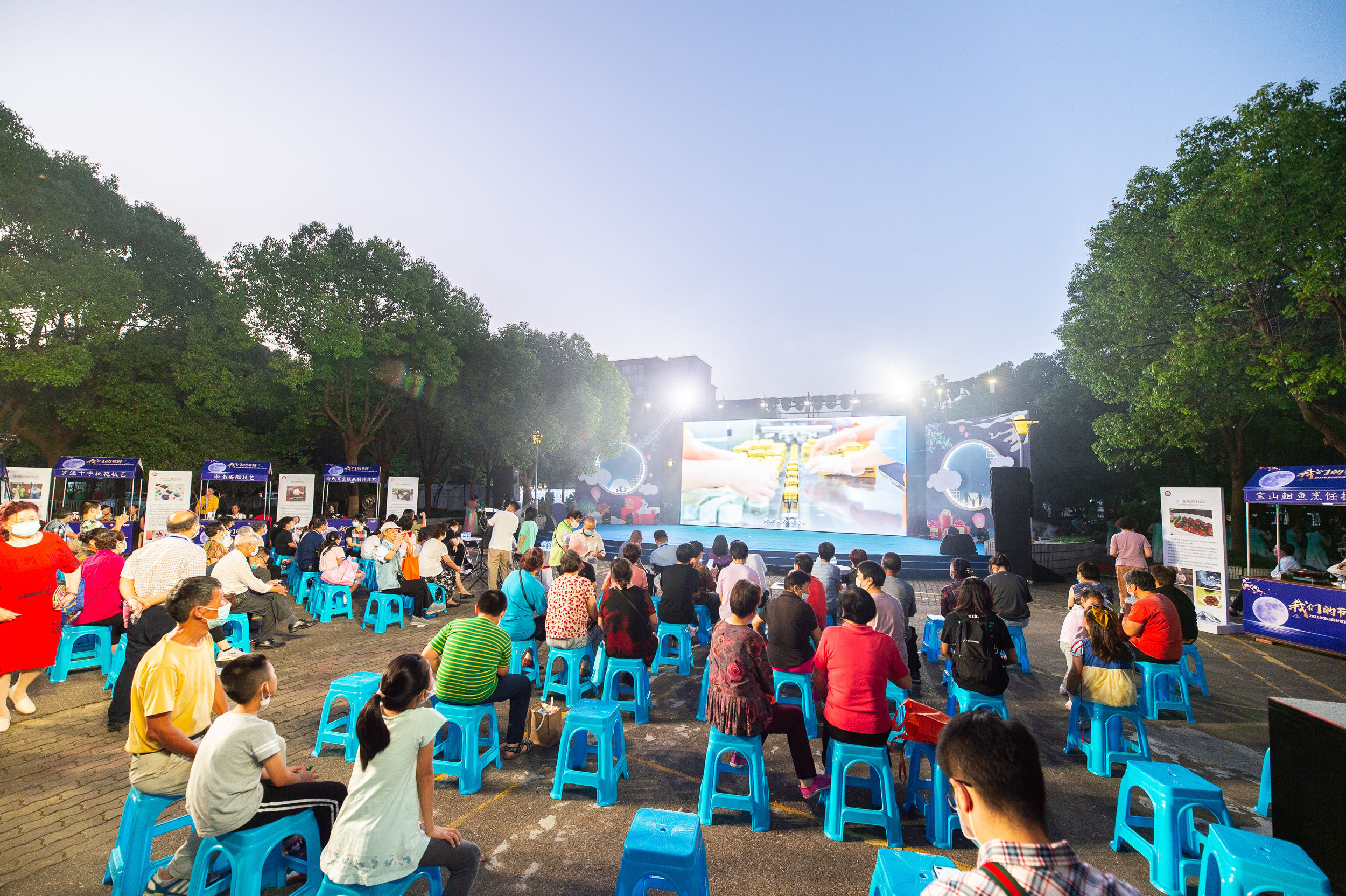 嫦娥奔月&中秋月圆夜，这场在居委广场举行的民俗文化展演暖人心