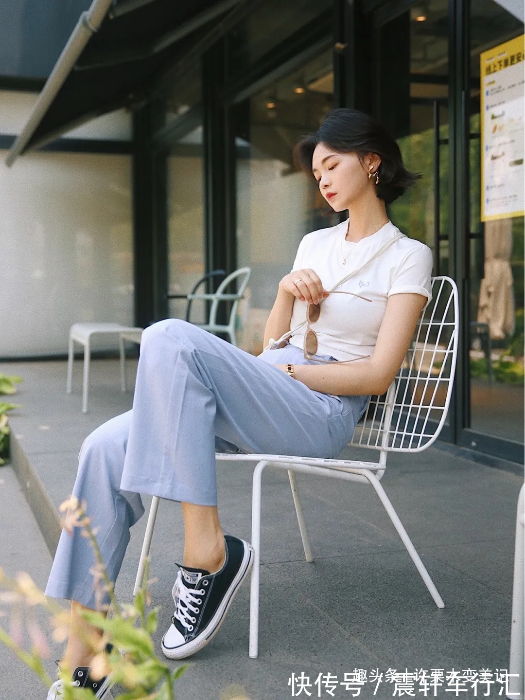 阔腿裤 答应我,穿阔腿裤时,尽量别配这2双鞋!土气还掉价!