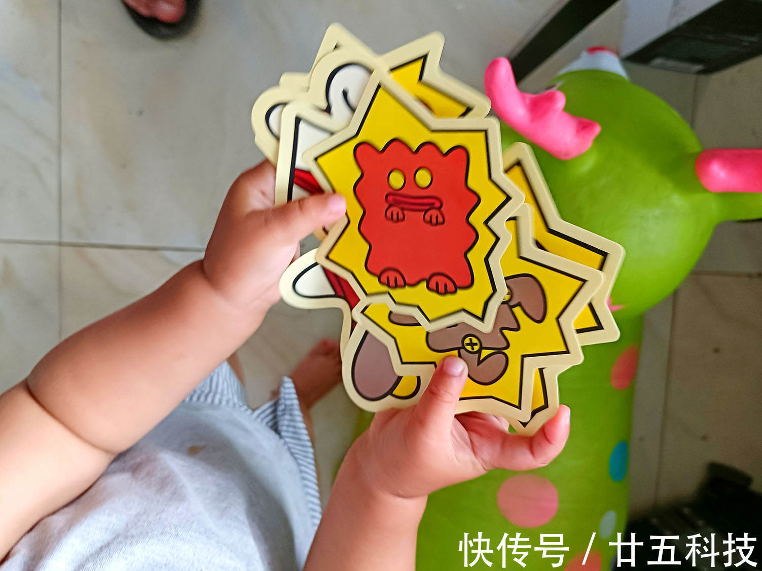 杜邦|孩子哭闹不刷牙？可能是你没选对牙刷，combo儿童电动牙刷推荐