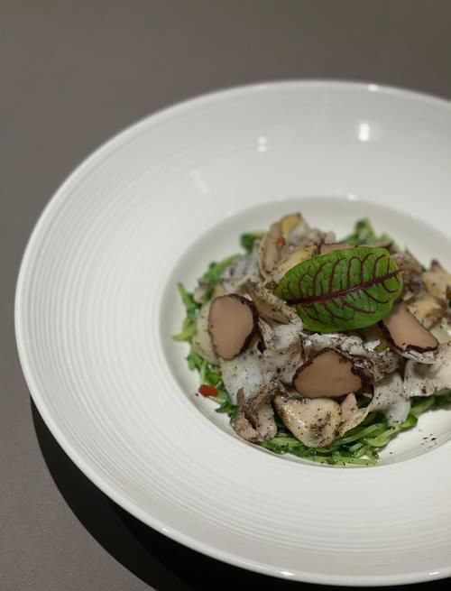 创意虾籽豆腐烩龙虾油条脆，私房牛肉妈妈脆炒肚带你穿越回民国宴