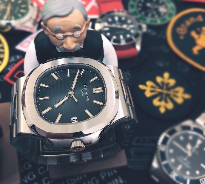 选手表专挑经典款，一块劳力士黑水鬼，一块百达翡丽鹦鹉螺