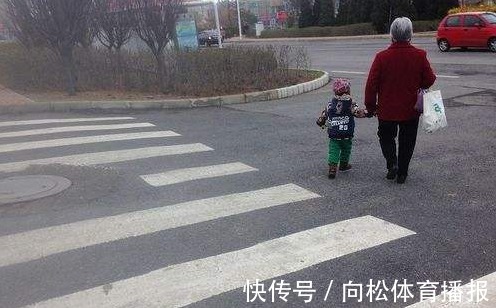 老人|为什么老人带孩子生病少?宝妈最讨厌的做法,却对孩子益处多