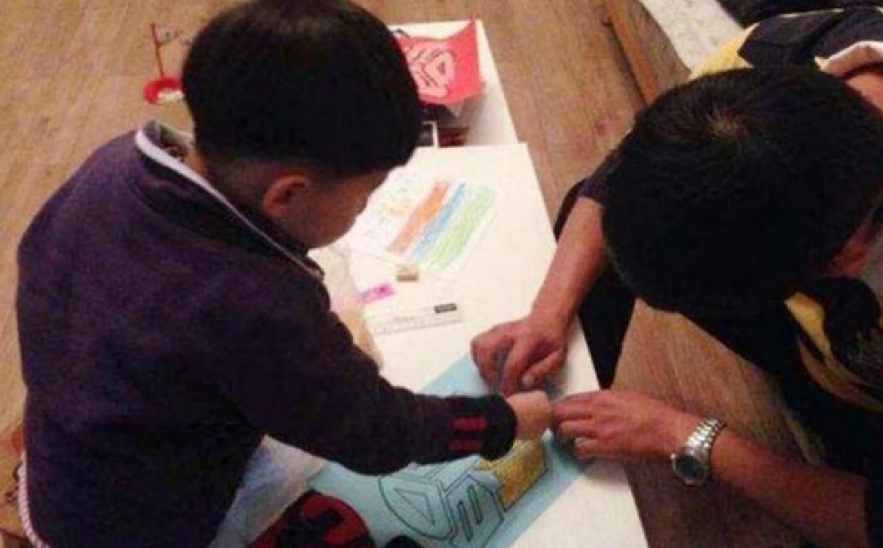 娃数|“老师让带1万颗豆”, 宝妈陪娃数到半夜,质问老师反遭“打脸”