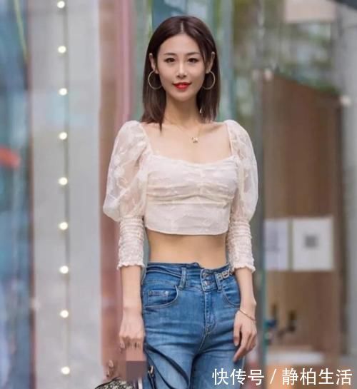 美女|美女模特：蓝色牛仔裤展现出漂亮的小蛮腰，美女太可爱了