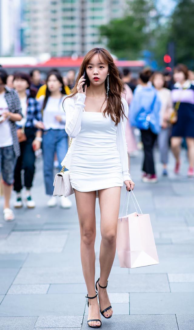 搭配春装鞋子怎么选? 清凉舒适又好看的凉鞋, 让你美出新高度