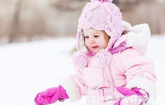 孩子|别给宝宝穿“雪地靴”!最害娃的4类鞋子,保暖也要注意这些问题
