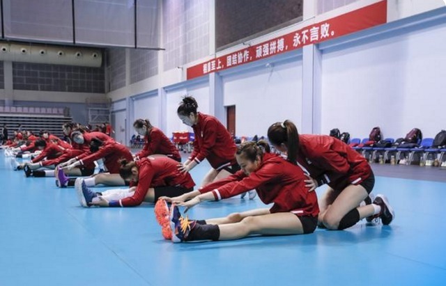教练|训练中国女排,前男排队长抓主攻,争议教练训副攻,蔡斌也有重任