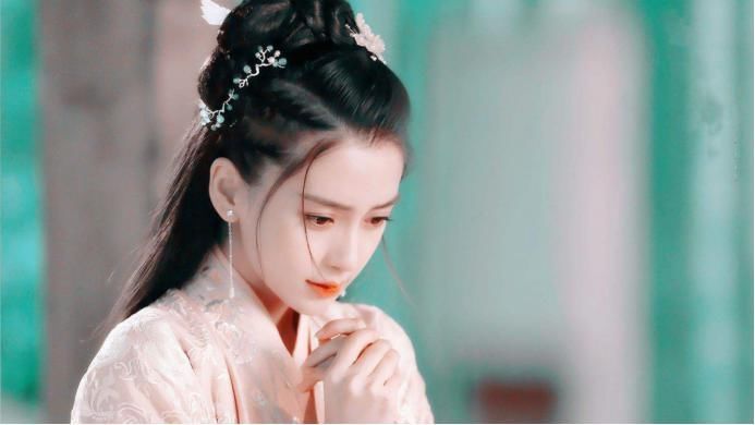 高髻|宋代女性的发式又简又仙,我们只会拉直烫头,跟宋代相比差远了