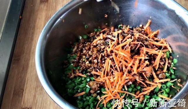 夏天,遇到此菜别手软,1元一斤,维C是土豆6倍,用来蒸包子最香