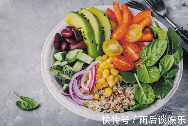 泡脚|不要盲目减肥了，你胖，很可能因为‘湿气重’