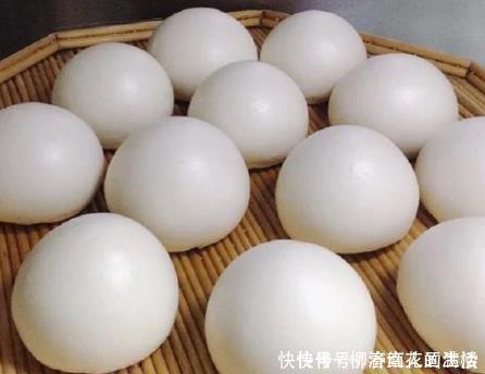 冷天发面时,只用酵母可不行大厨教你小妙招,轻轻松松发好面