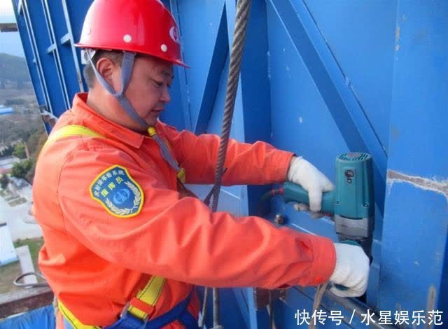 騰飛背后的他們