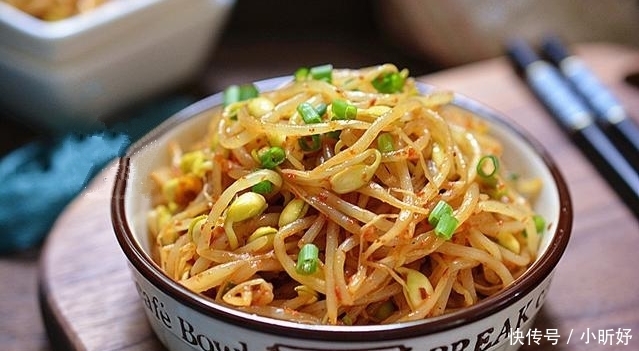 上桌|炒豆芽换个做法,鲜香美味,非常下饭,很快就能上桌