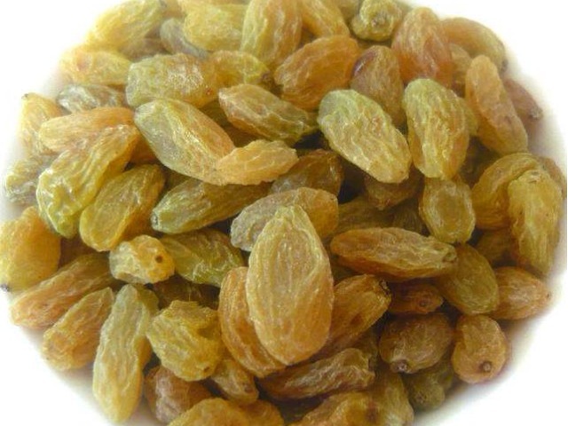 枸杞泡水|你真的会吃葡萄干吗解锁葡萄干的正确吃法,堪称”冬虫夏草“