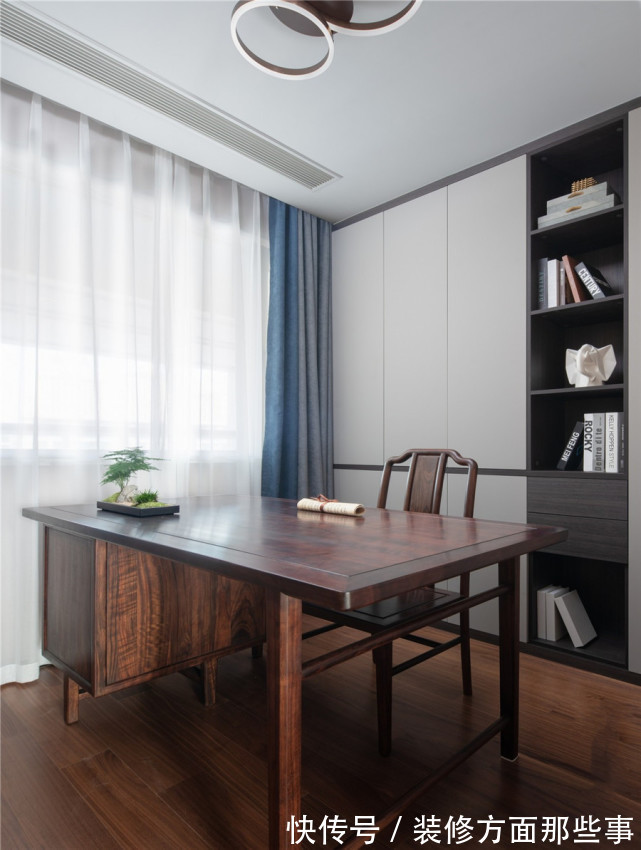 客餐厅|108平现代风三居室客餐厅以过道门为隔,书房设计太时尚了
