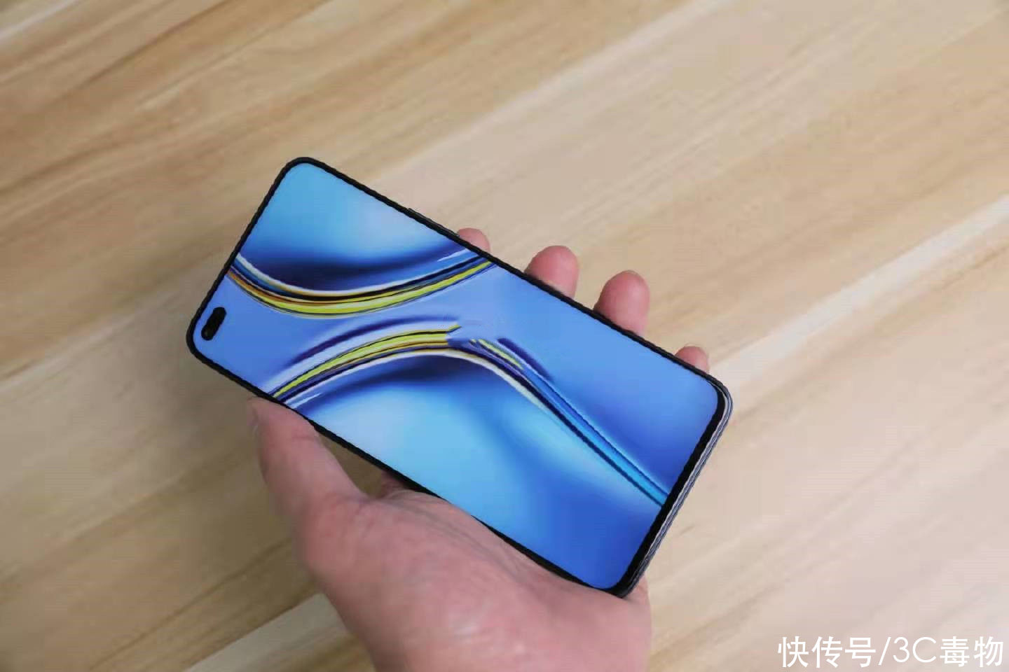 华为p50pro|iPhone13不用等了！有四款新机将要发布，第三款对标华为P50Pro