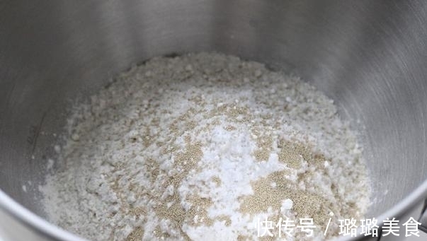 豆沙|教你做出暄软豆沙包,上锅蒸10分钟,等5分钟出锅才更香甜