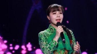 天差地别的王小丫和草帽姐一个低调无冕之王,一个浮夸遭人唾弃