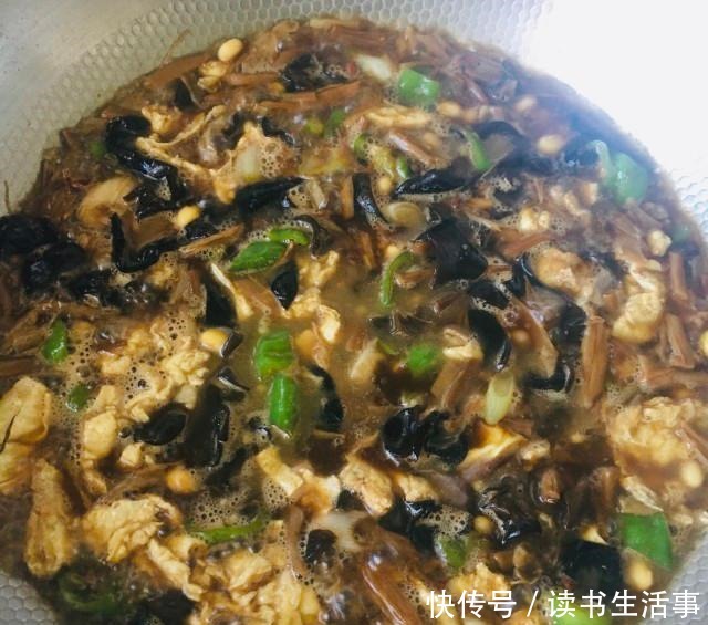 鸡蛋打卤面,特别适合上班族和懒人一族!