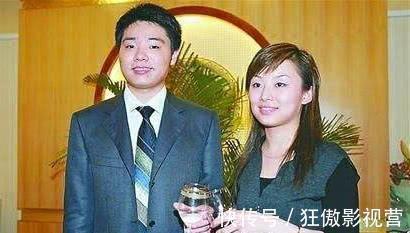 台球|台球天才丁俊晖身价过亿，娶富二代漂亮娇妻，长相甜美气质俱佳