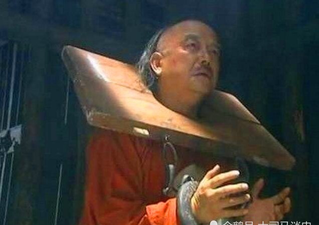 弄臣|和珅被抄家11亿两白银,作为有学问的弄臣,死对头纪晓岚呢?