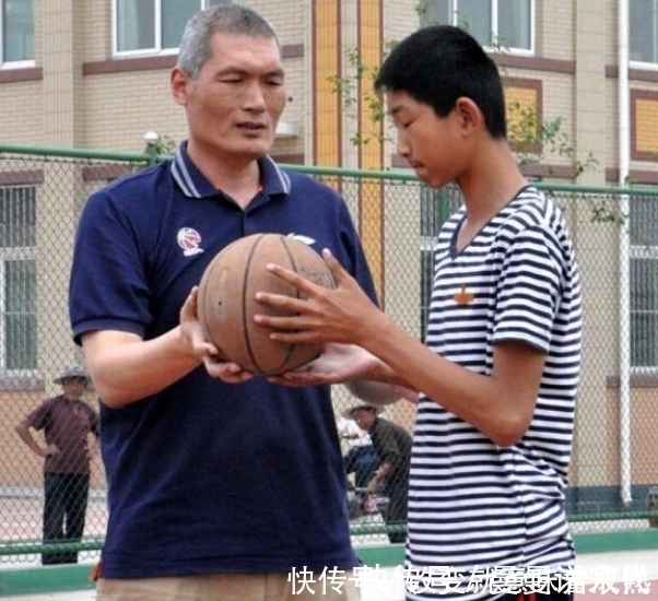 个子|想让孩子成为高个子，家长要注意3点，附1~18岁身高参照表