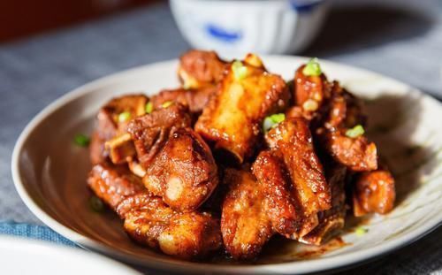 脑梗|2位老人同时脑梗发作,医生劝告:厨房1种“调料”吃太多,血管易堵塞