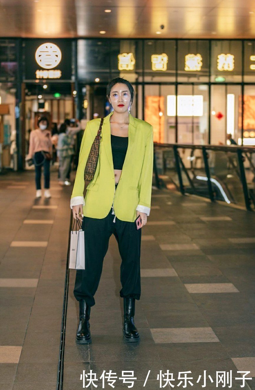 没有长裤的冬天是不完整的,温暖又时髦的长裤来了,抓紧安排上