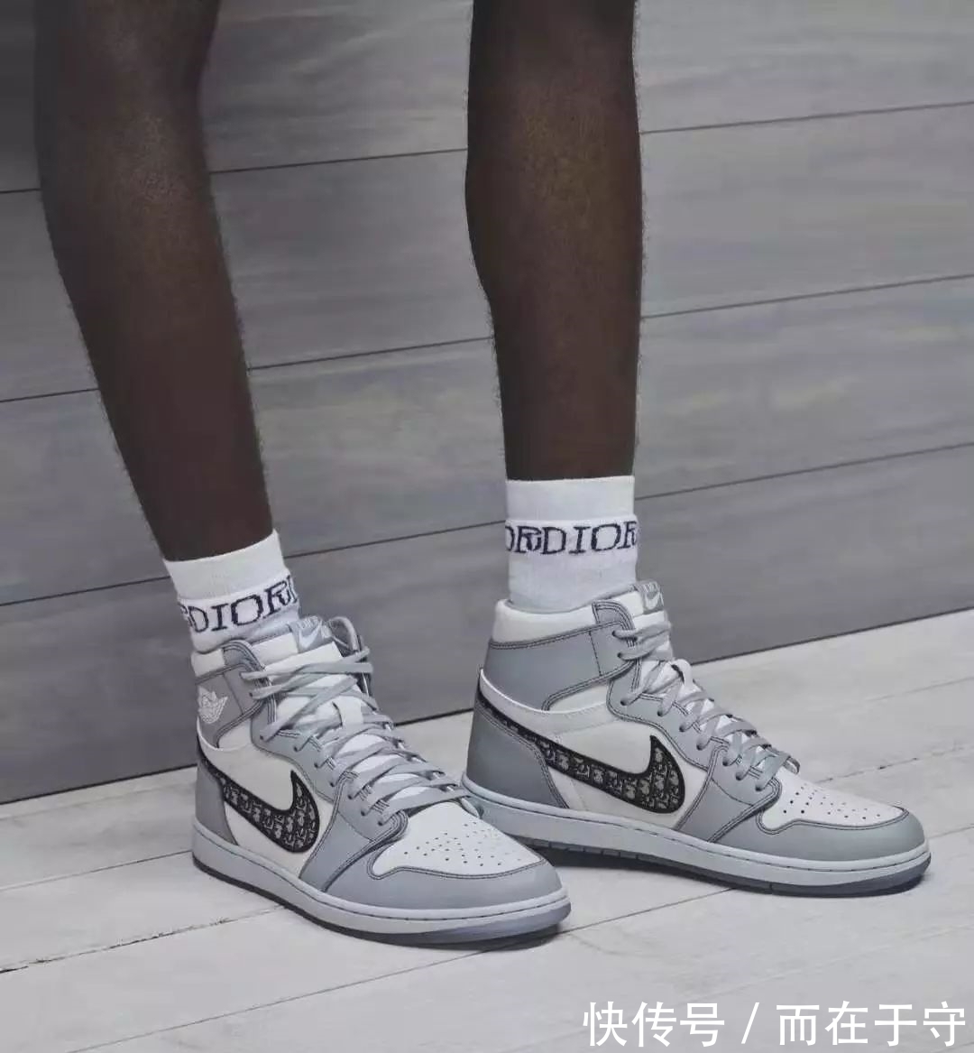 球鞋 Dior x AJ1终于露出真容,与奢侈品联名的Nike是不是“变味”了?