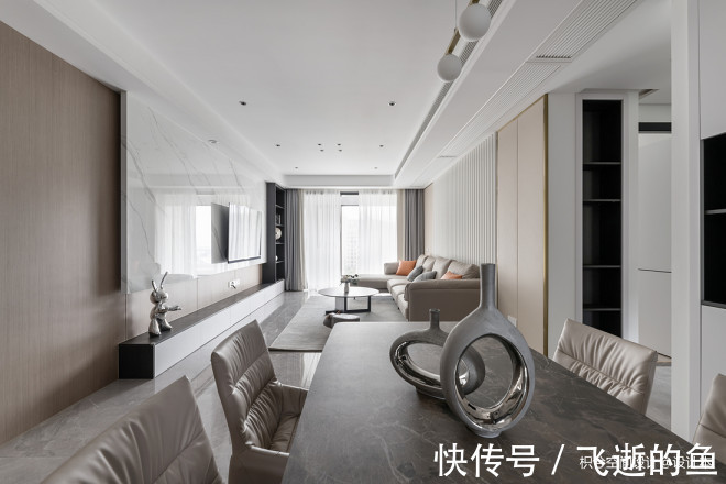 现代简约钢铁森林里的梦幻住宅