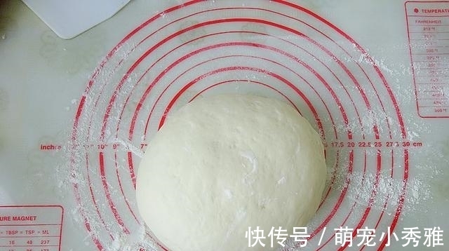 用一根筷子就能完成的枣花馒头，做法真简单，寓意吉祥又美好！