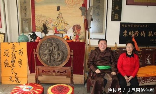 习俗|清朝灭亡百年后,爱新觉罗氏的后裔,还在守着清朝皇室习俗