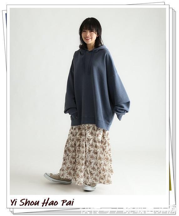 造型|卫衣怎么搭配下装才合适15种增强女人味的轻熟穿搭案例