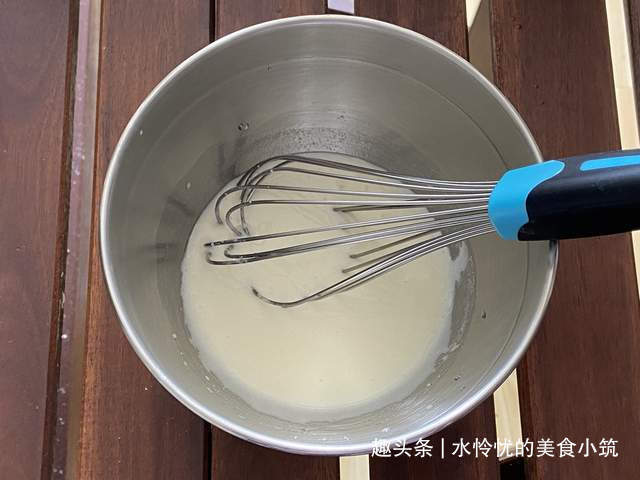 不开裂不回缩的酸奶纸杯小蛋糕，详细做法，保证你可以一次成功
