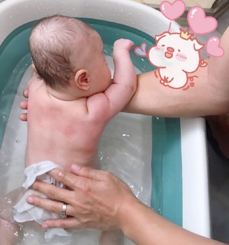 小宝宝|夏天宝宝洗澡五个常识四个步骤，“正确洗”宝宝舒爽还不长痱子