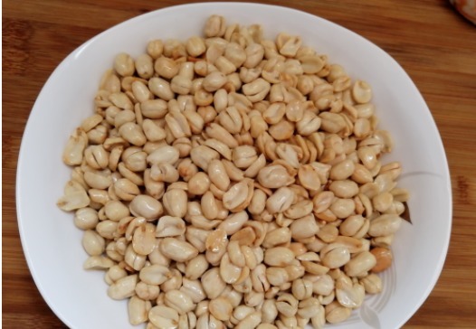 在家自制酒鬼花生,又香又脆又下酒,做法简单快速,一分钟学会