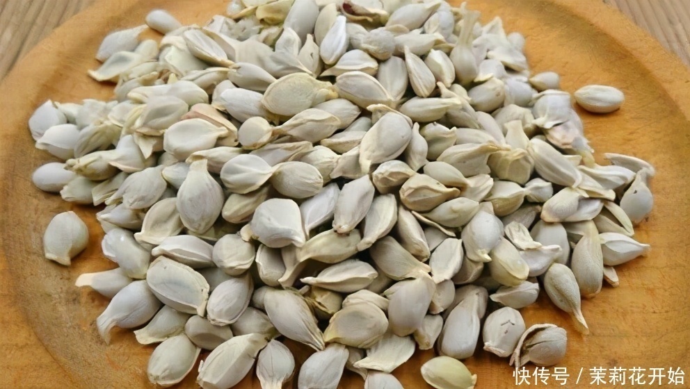 养颜|人到中年想长寿，推荐常吃3种食物，补血养颜、淡化皱纹