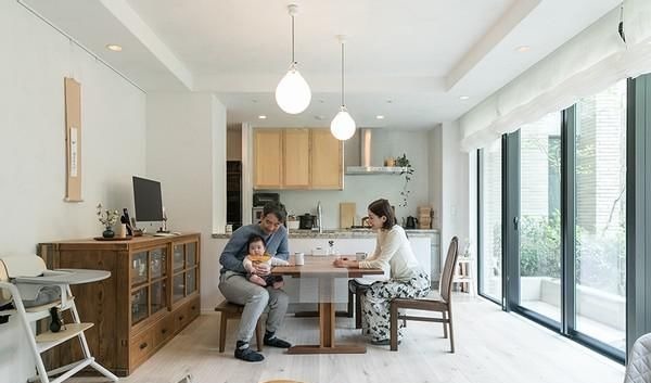 客餐厅|幸亏没人要一楼，他们家126㎡有前后院做水泥地，日子幸福滋润