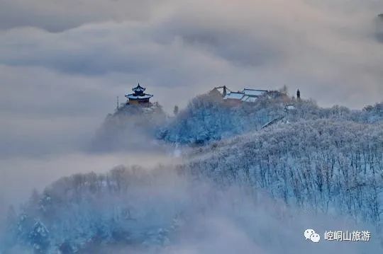 崆峒山下雪了，陪我去一趟可好？