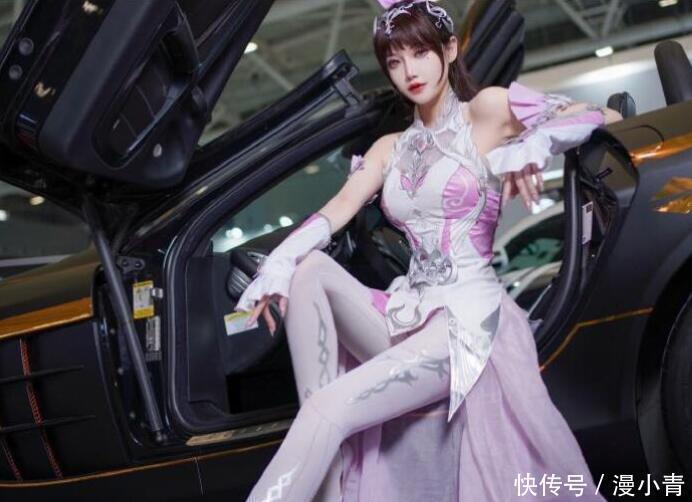 小舞|《斗罗大陆》小舞去当车模，被一辆“痛车”比下去了